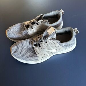 New Balance mens Size 11.5